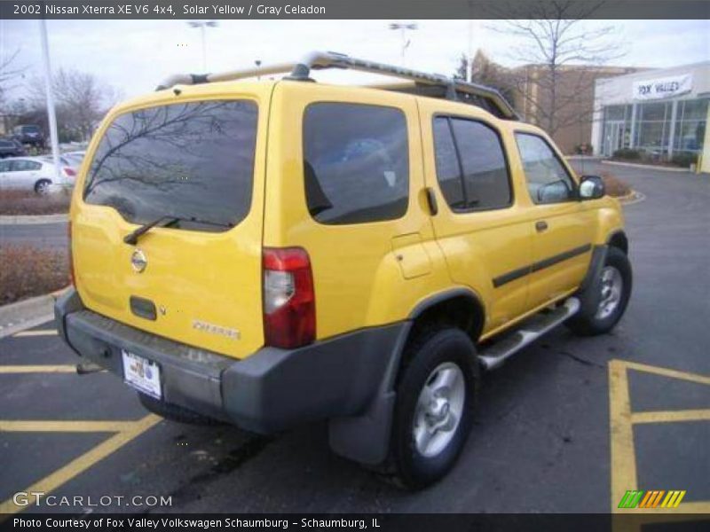 Solar Yellow / Gray Celadon 2002 Nissan Xterra XE V6 4x4