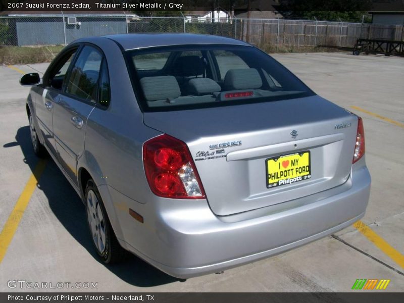 Titanium Silver Metallic / Grey 2007 Suzuki Forenza Sedan