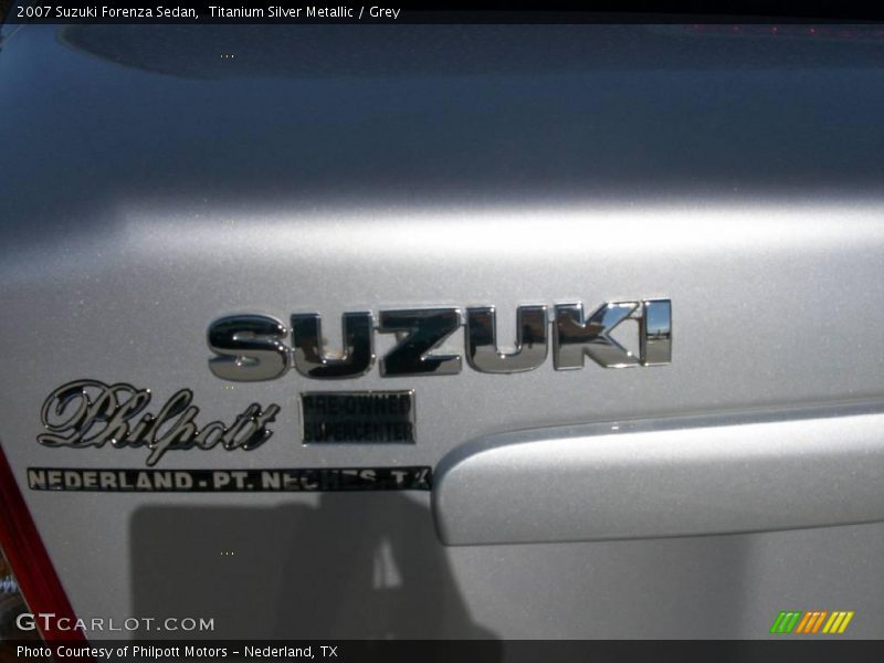 Titanium Silver Metallic / Grey 2007 Suzuki Forenza Sedan