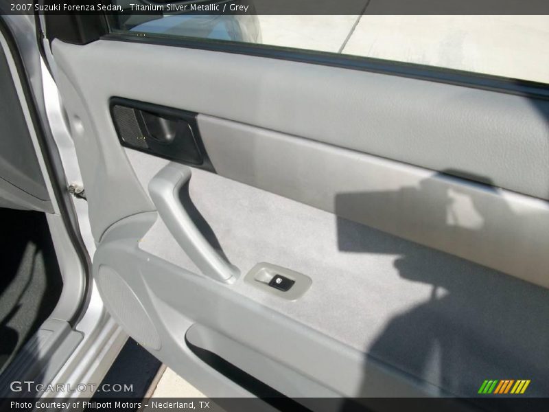 Titanium Silver Metallic / Grey 2007 Suzuki Forenza Sedan