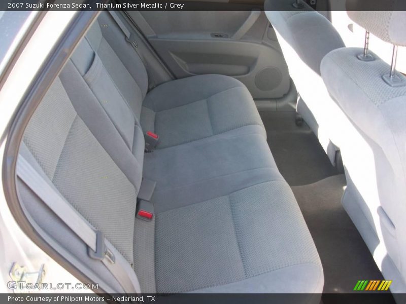 Titanium Silver Metallic / Grey 2007 Suzuki Forenza Sedan