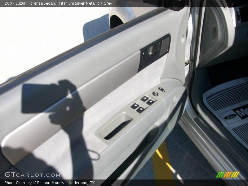 Titanium Silver Metallic / Grey 2007 Suzuki Forenza Sedan