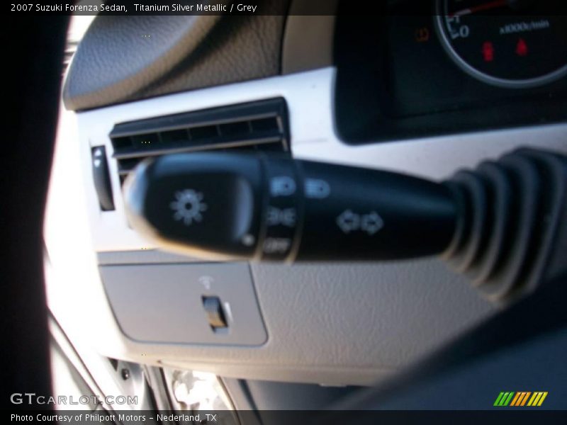 Titanium Silver Metallic / Grey 2007 Suzuki Forenza Sedan