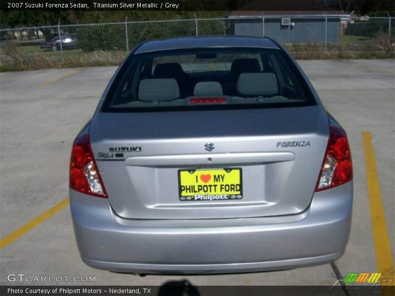 Titanium Silver Metallic / Grey 2007 Suzuki Forenza Sedan