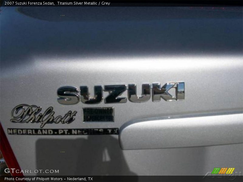 Titanium Silver Metallic / Grey 2007 Suzuki Forenza Sedan