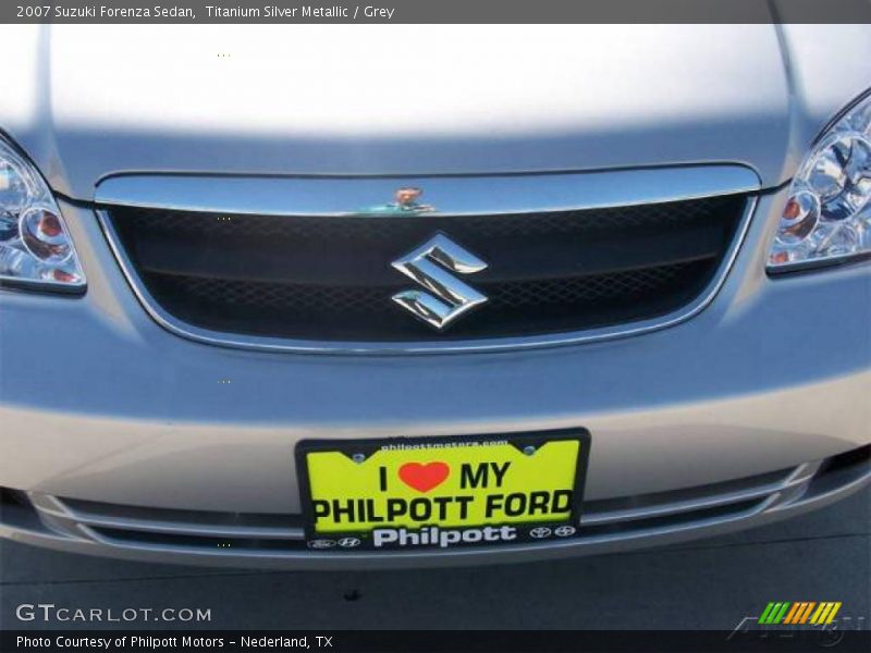 Titanium Silver Metallic / Grey 2007 Suzuki Forenza Sedan