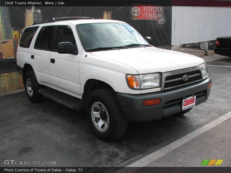 White / Oak 1998 Toyota 4Runner