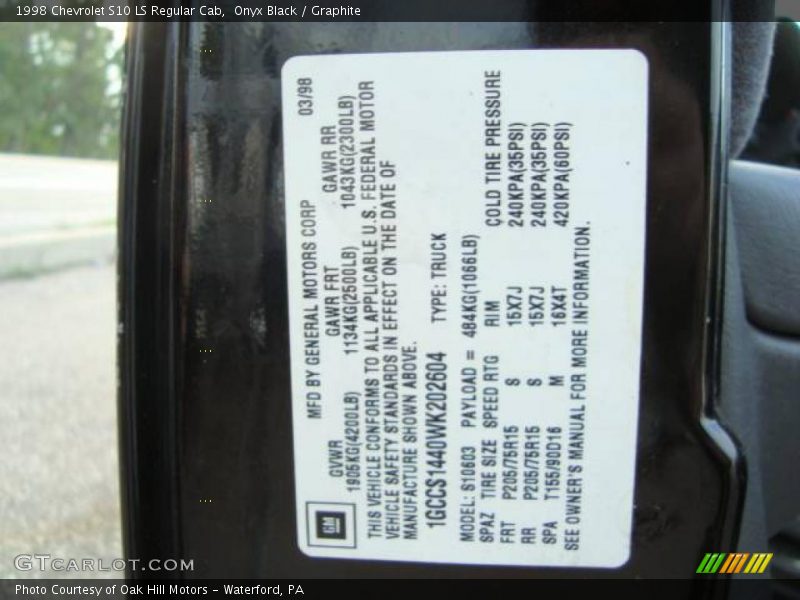 Onyx Black / Graphite 1998 Chevrolet S10 LS Regular Cab