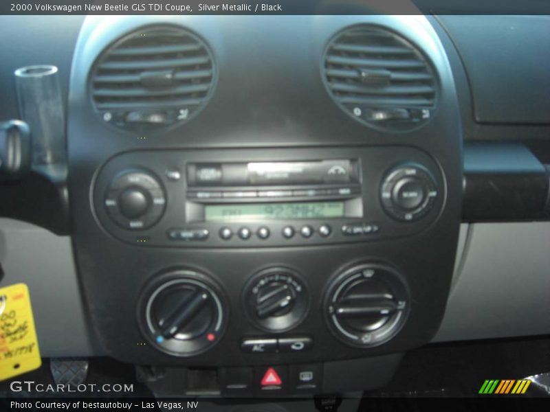 Silver Metallic / Black 2000 Volkswagen New Beetle GLS TDI Coupe