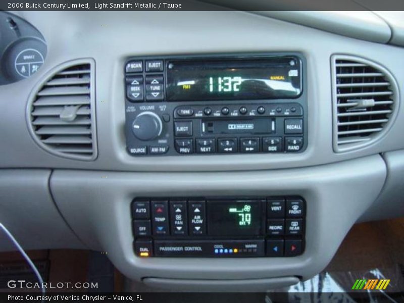 Light Sandrift Metallic / Taupe 2000 Buick Century Limited