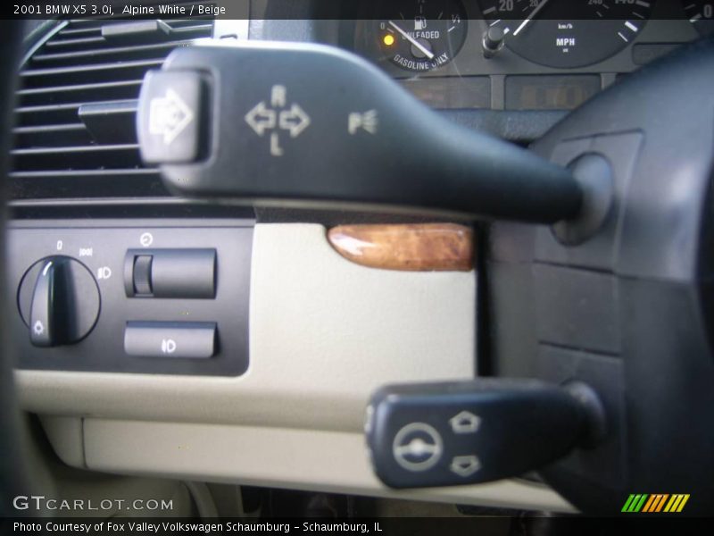 Alpine White / Beige 2001 BMW X5 3.0i