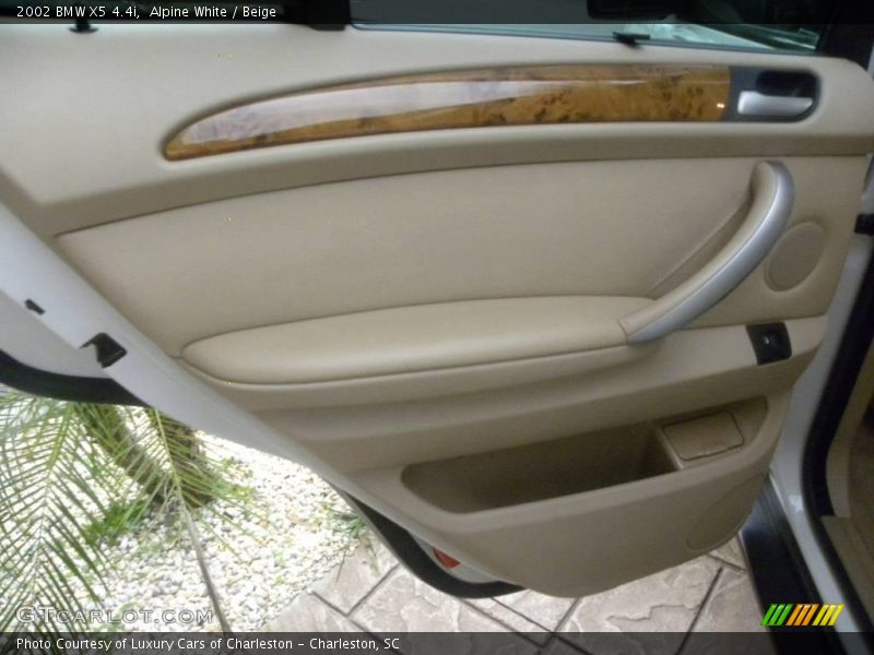 Alpine White / Beige 2002 BMW X5 4.4i