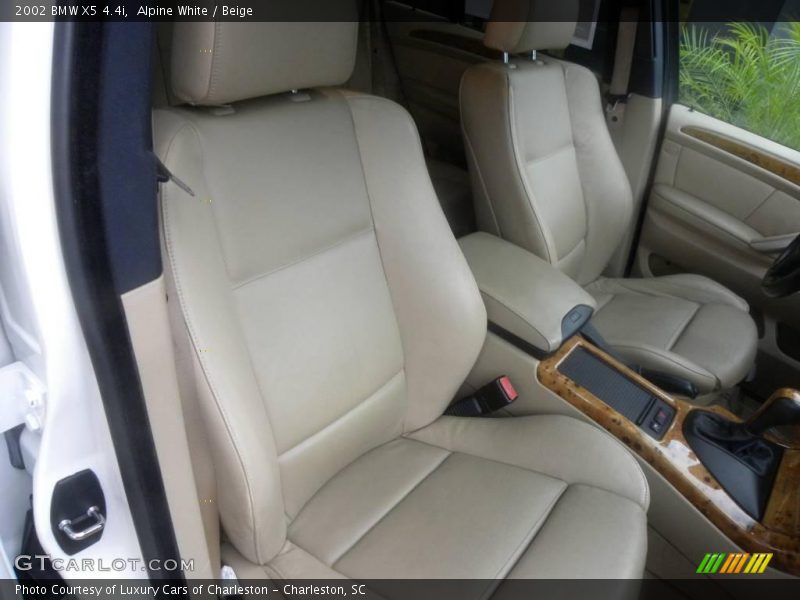 Alpine White / Beige 2002 BMW X5 4.4i