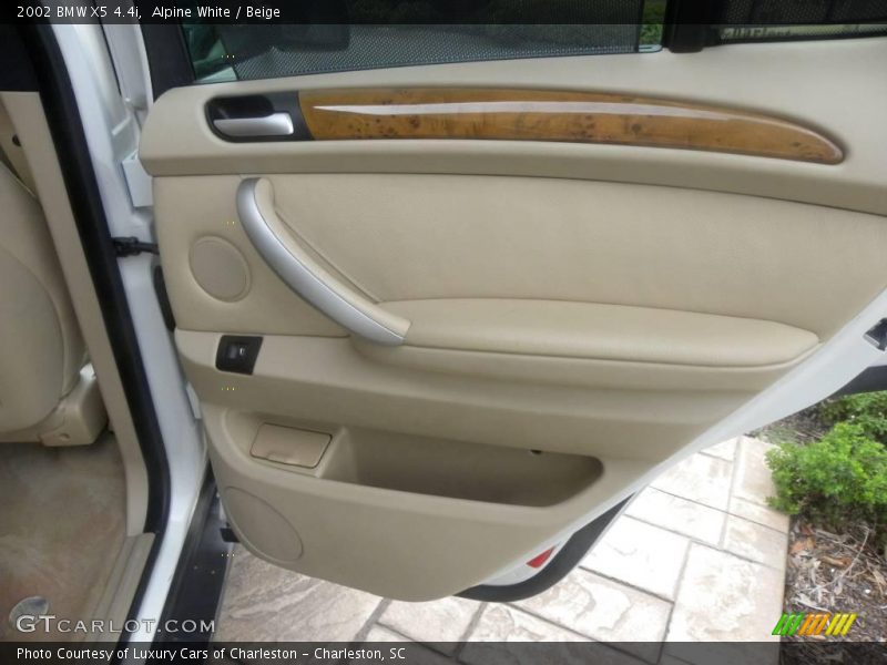 Alpine White / Beige 2002 BMW X5 4.4i