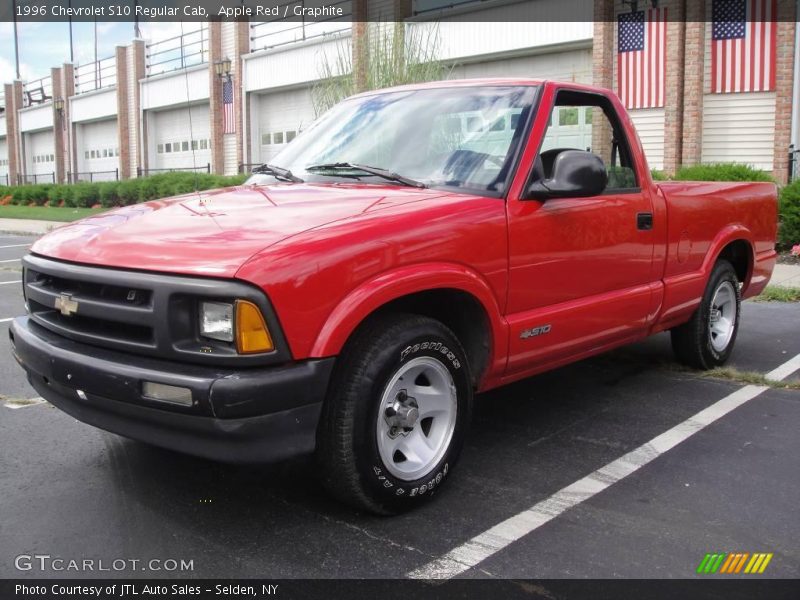 Front 3/4 View of 1996 S10 Regular Cab