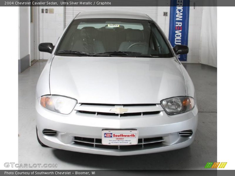 Ultra Silver Metallic / Graphite 2004 Chevrolet Cavalier Sedan