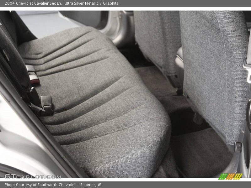 Ultra Silver Metallic / Graphite 2004 Chevrolet Cavalier Sedan