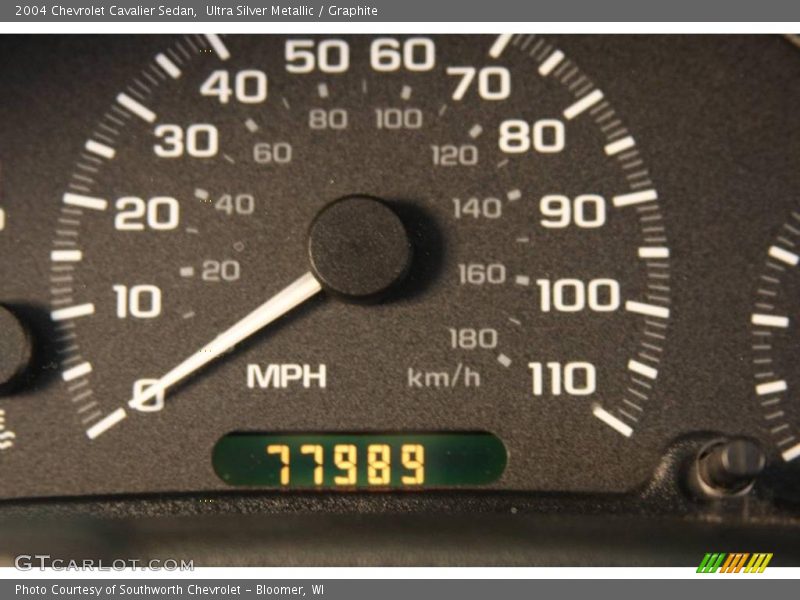 Ultra Silver Metallic / Graphite 2004 Chevrolet Cavalier Sedan
