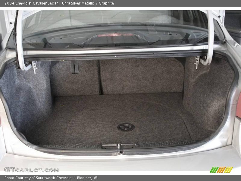 Ultra Silver Metallic / Graphite 2004 Chevrolet Cavalier Sedan