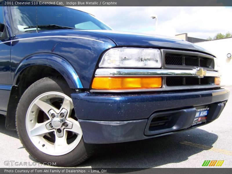 Indigo Blue Metallic / Graphite 2001 Chevrolet S10 Extended Cab