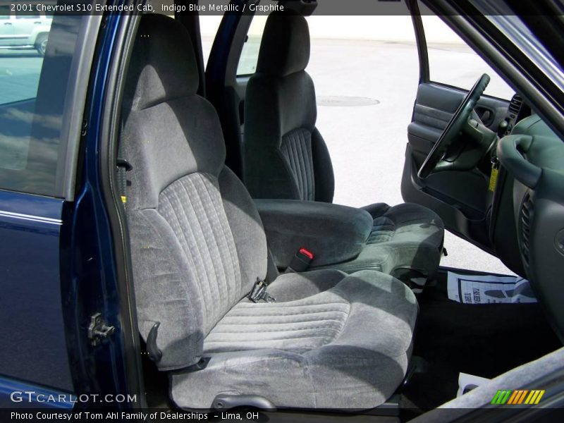 Indigo Blue Metallic / Graphite 2001 Chevrolet S10 Extended Cab