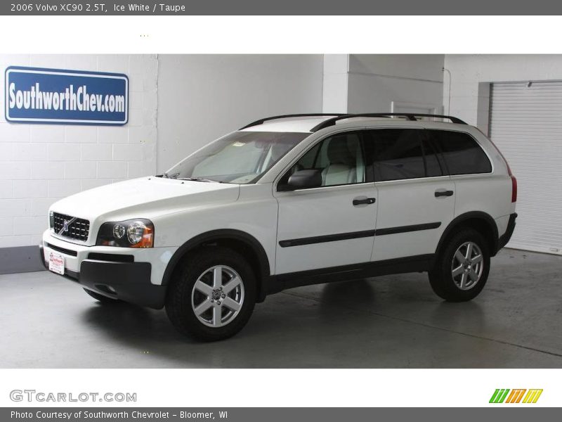 Ice White / Taupe 2006 Volvo XC90 2.5T