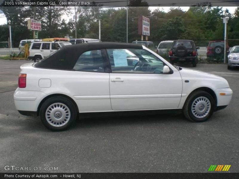 Cool White / Black 2001 Volkswagen Cabrio GLS