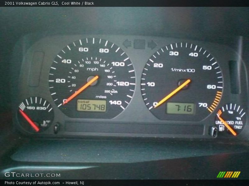 Cool White / Black 2001 Volkswagen Cabrio GLS