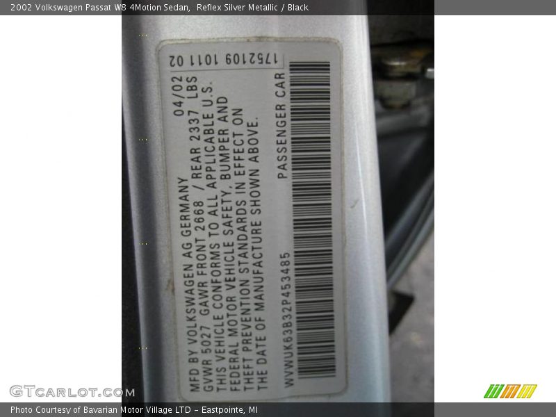 Reflex Silver Metallic / Black 2002 Volkswagen Passat W8 4Motion Sedan