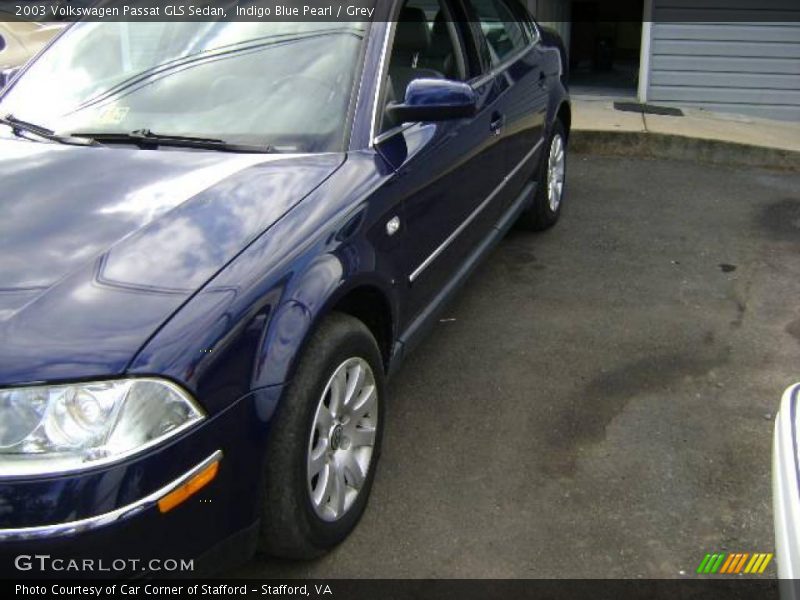 Indigo Blue Pearl / Grey 2003 Volkswagen Passat GLS Sedan