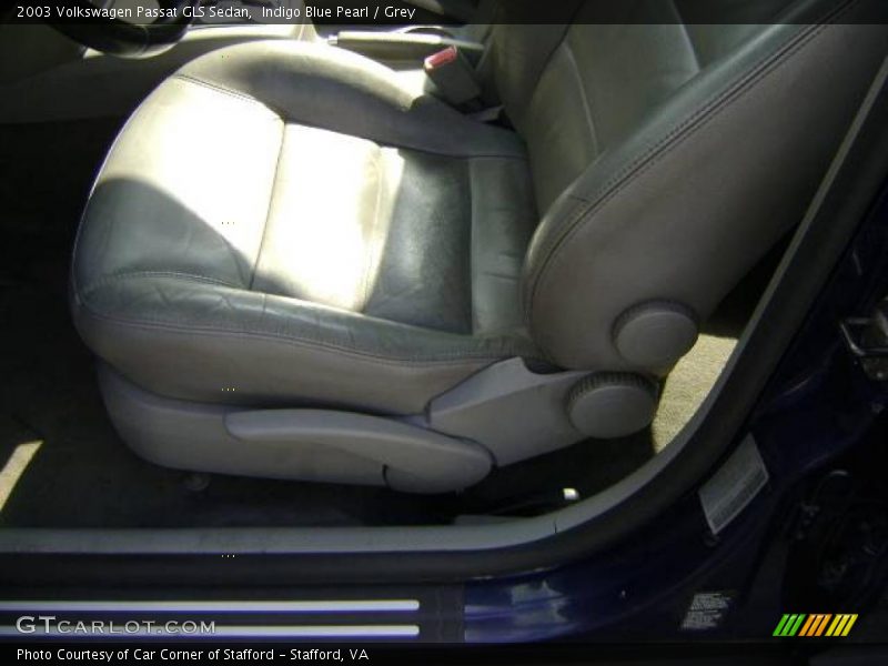 Indigo Blue Pearl / Grey 2003 Volkswagen Passat GLS Sedan