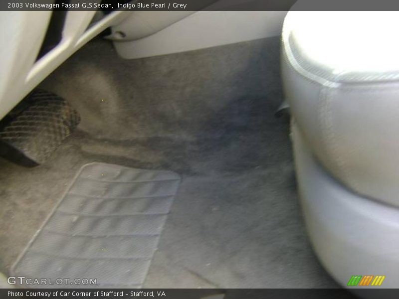 Indigo Blue Pearl / Grey 2003 Volkswagen Passat GLS Sedan