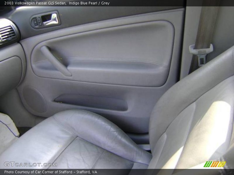 Indigo Blue Pearl / Grey 2003 Volkswagen Passat GLS Sedan