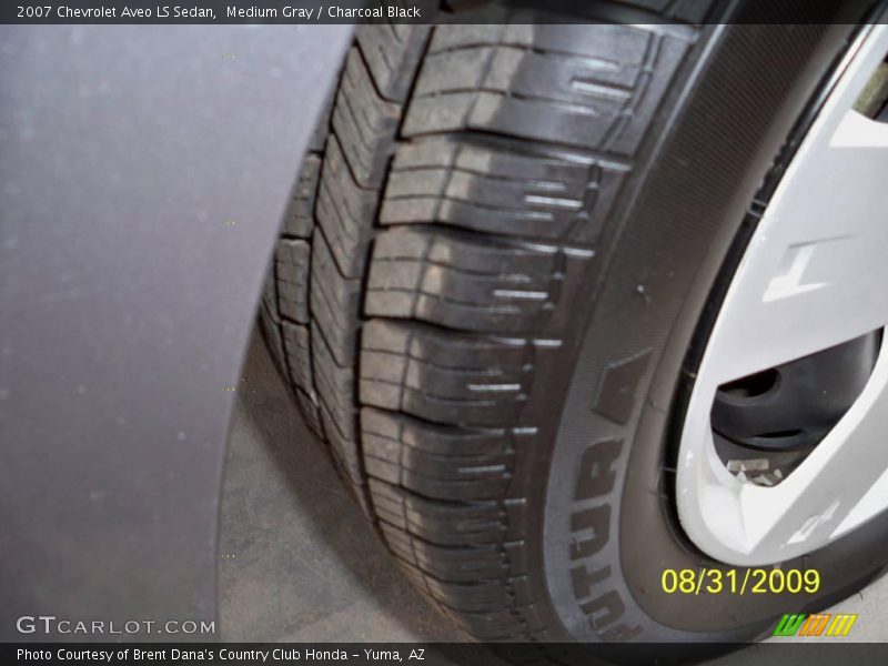 Medium Gray / Charcoal Black 2007 Chevrolet Aveo LS Sedan