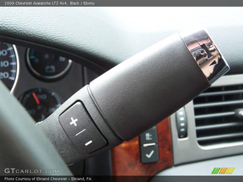 Black / Ebony 2009 Chevrolet Avalanche LTZ 4x4