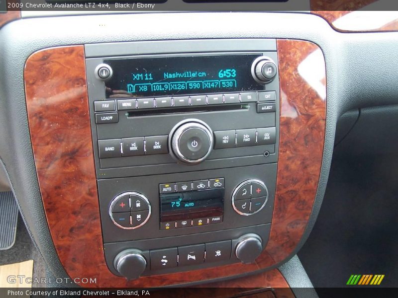 Black / Ebony 2009 Chevrolet Avalanche LTZ 4x4