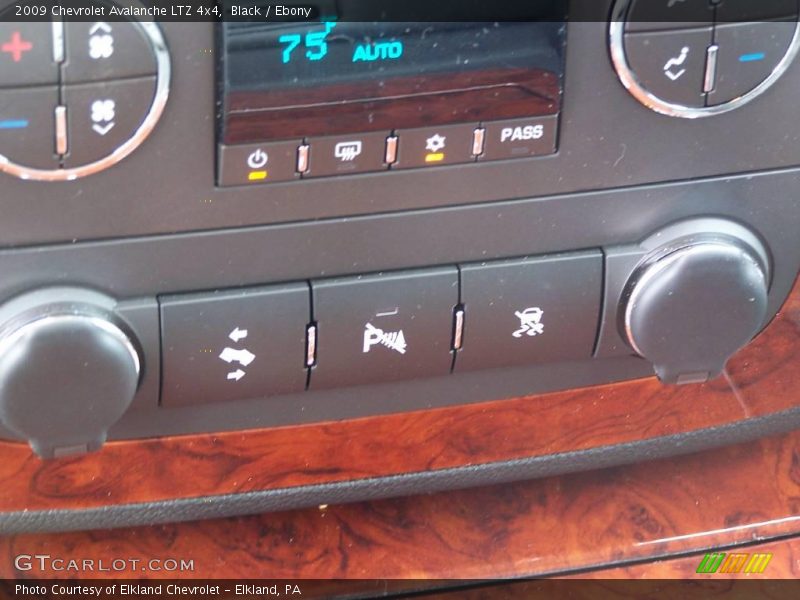 Black / Ebony 2009 Chevrolet Avalanche LTZ 4x4