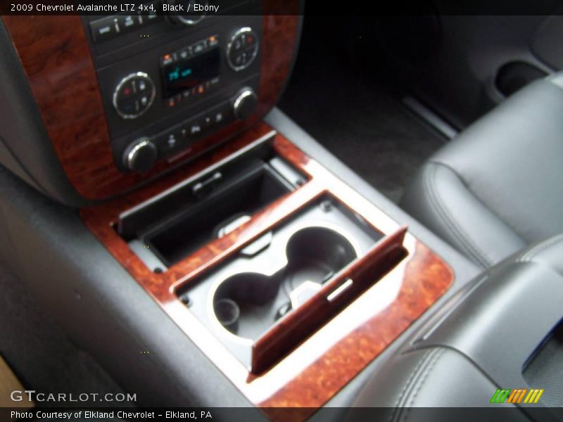 Black / Ebony 2009 Chevrolet Avalanche LTZ 4x4