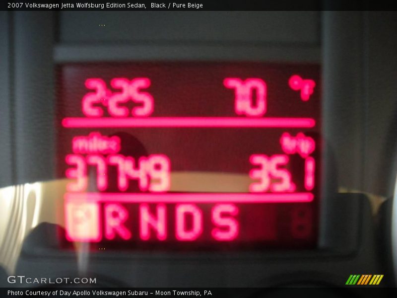 Black / Pure Beige 2007 Volkswagen Jetta Wolfsburg Edition Sedan