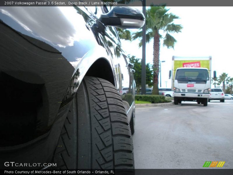 Deep Black / Latte Macchiato 2007 Volkswagen Passat 3.6 Sedan