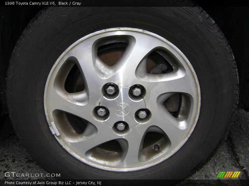 Black / Gray 1998 Toyota Camry XLE V6