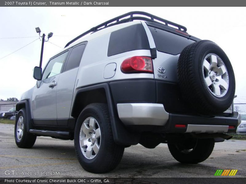 Titanium Metallic / Dark Charcoal 2007 Toyota FJ Cruiser