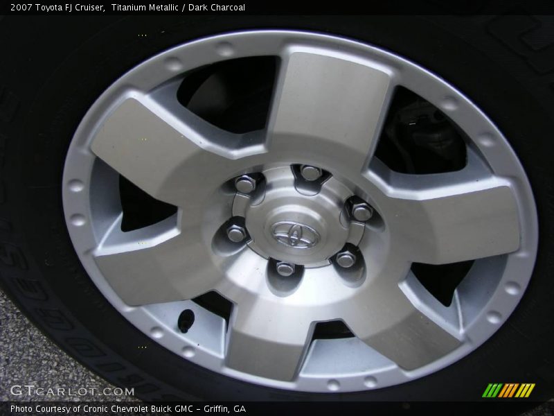 Titanium Metallic / Dark Charcoal 2007 Toyota FJ Cruiser