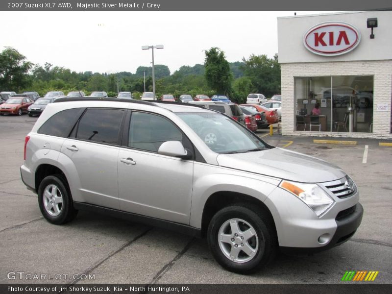 Majestic Silver Metallic / Grey 2007 Suzuki XL7 AWD