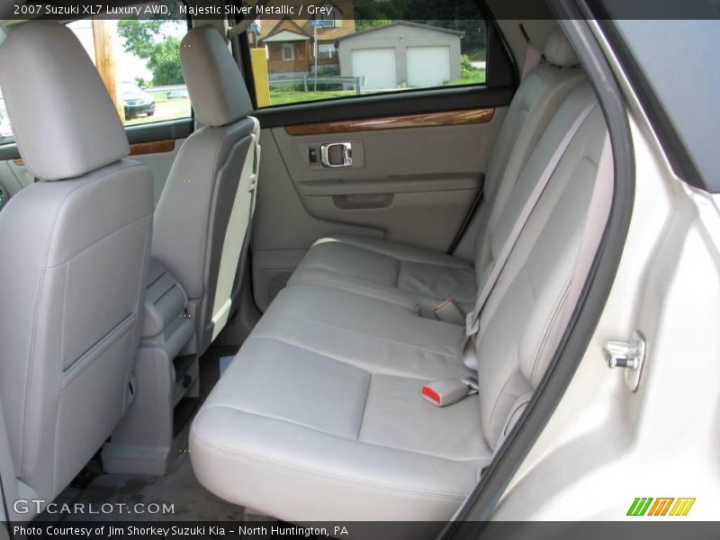 Majestic Silver Metallic / Grey 2007 Suzuki XL7 Luxury AWD