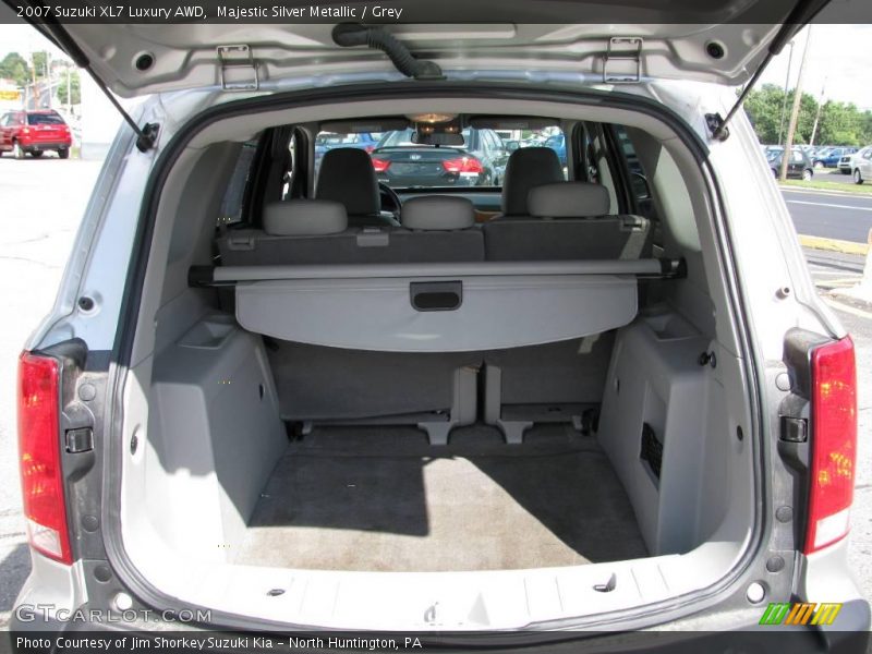 Majestic Silver Metallic / Grey 2007 Suzuki XL7 Luxury AWD