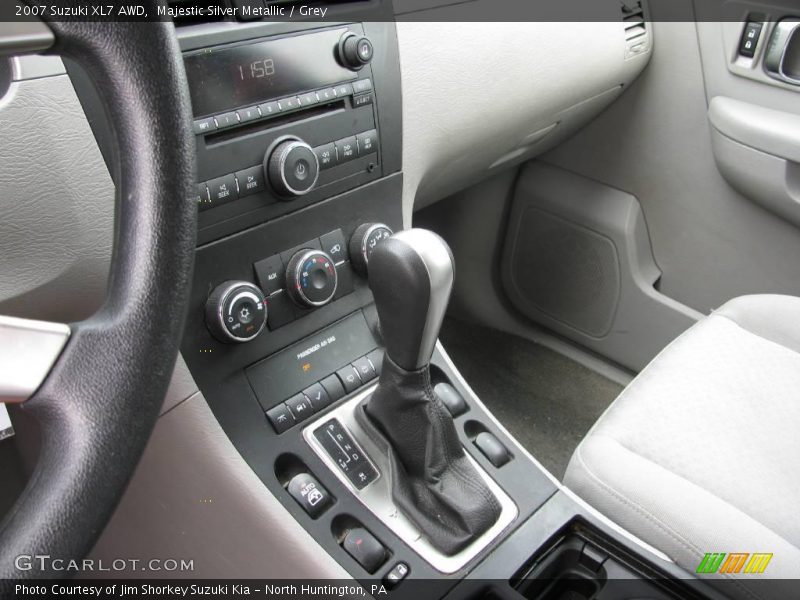 Majestic Silver Metallic / Grey 2007 Suzuki XL7 AWD