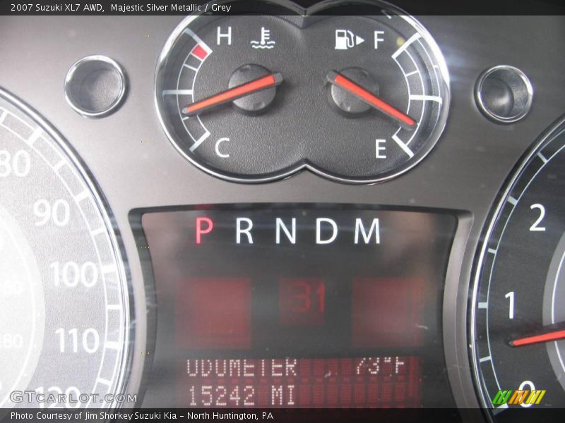 Majestic Silver Metallic / Grey 2007 Suzuki XL7 AWD