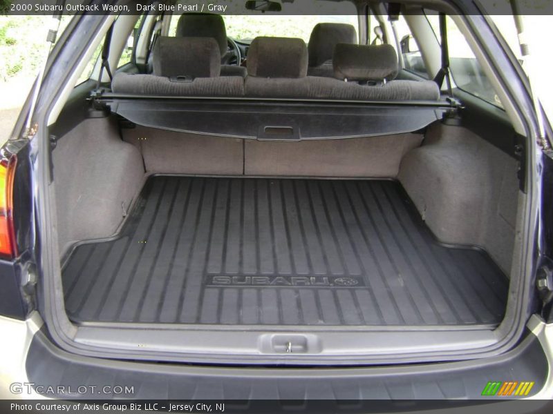 Dark Blue Pearl / Gray 2000 Subaru Outback Wagon