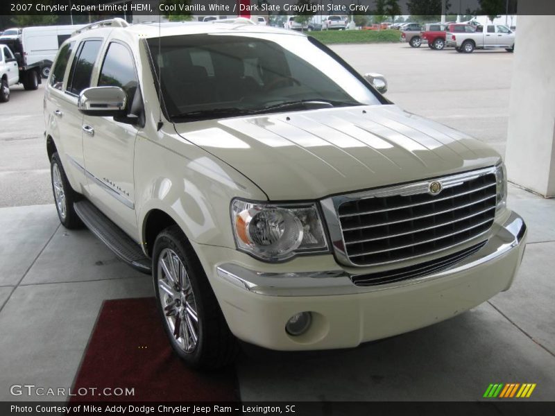 Cool Vanilla White / Dark Slate Gray/Light Slate Gray 2007 Chrysler Aspen Limited HEMI